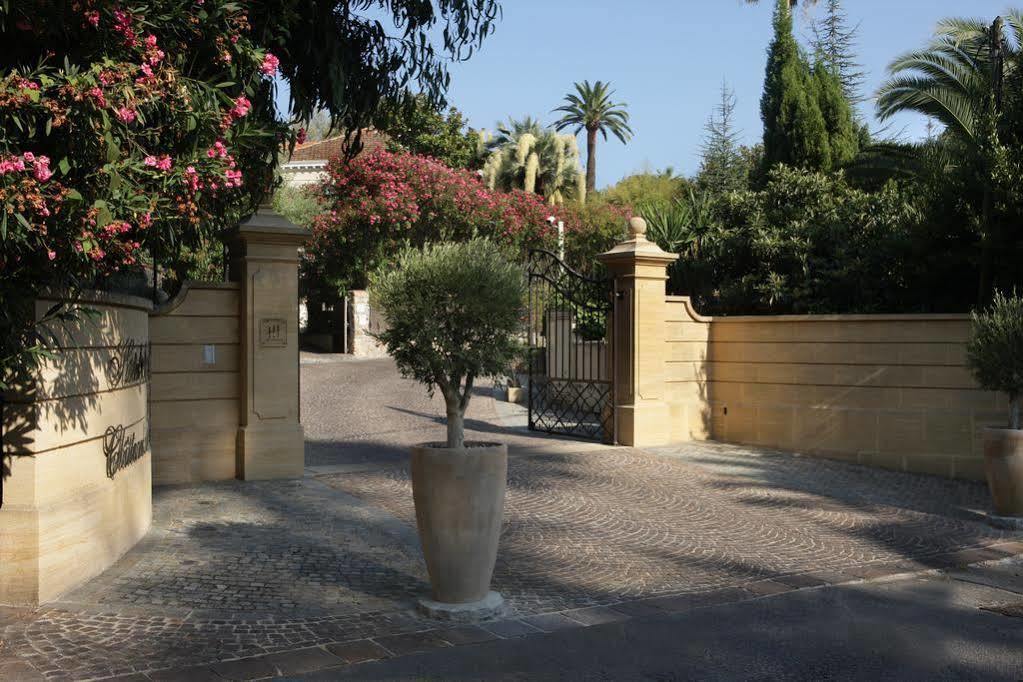 Hotel Château De La Tour 4*