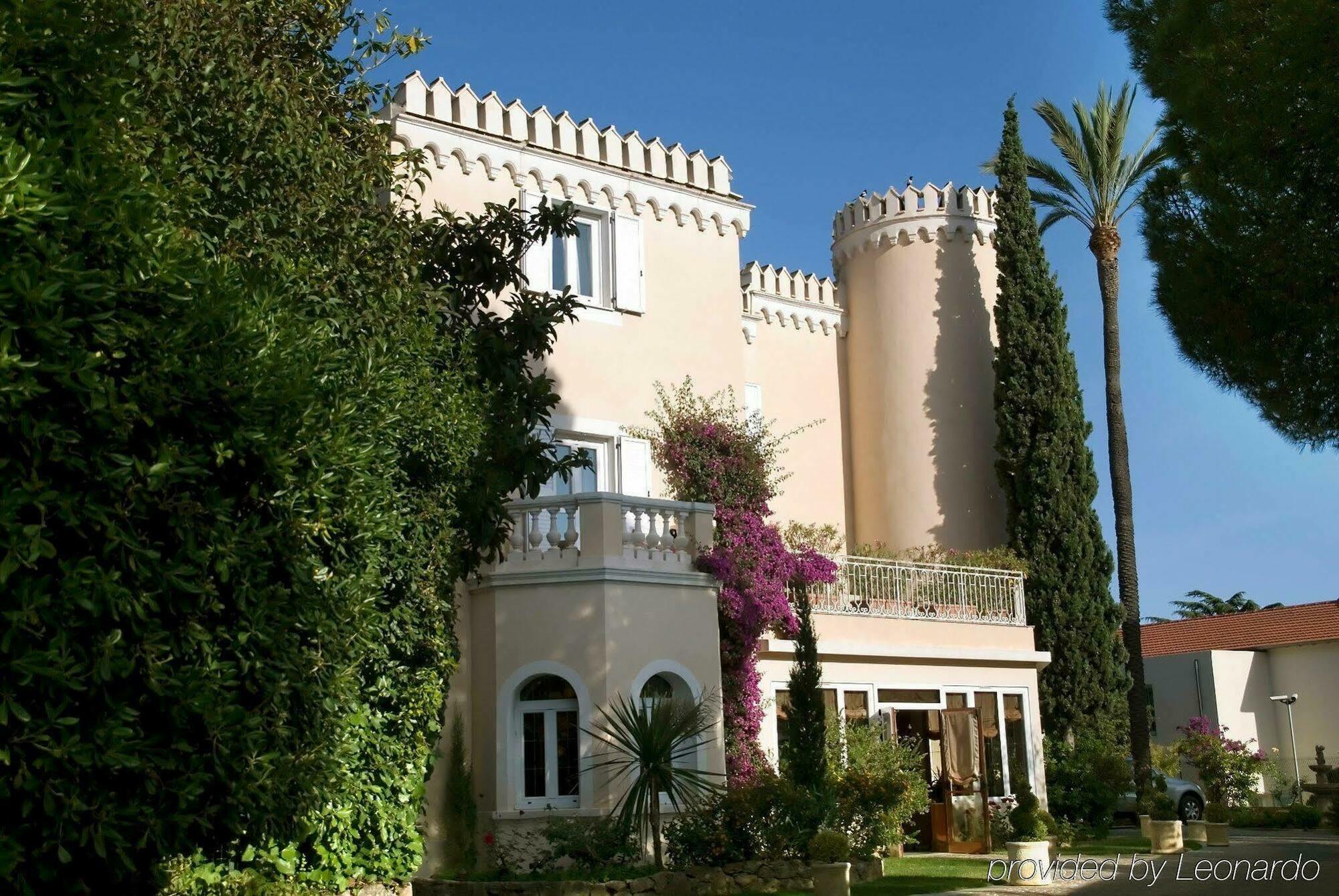 Château De La Tour 4*